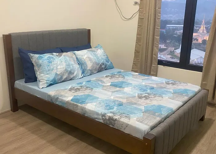 Fully Furnished Unit At The Median With Fast Internet Connection And Netflix