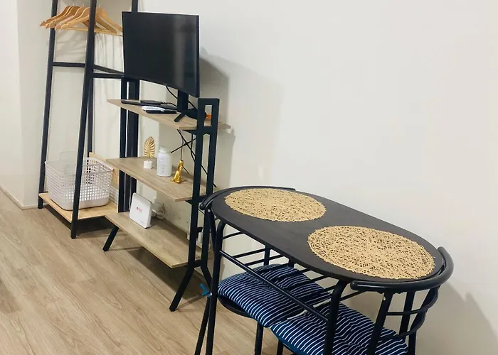 Fully Furnished Unit At The Median With Fast Internet Connection And Netflix Appartement Cebu