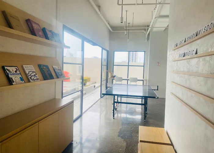Fully Furnished Unit At The Median With Fast Internet Connection And Netflix Appartement